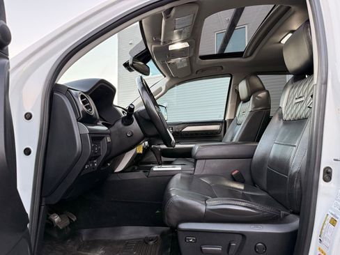 Used 2018 Toyota Tundra Platinum image 19