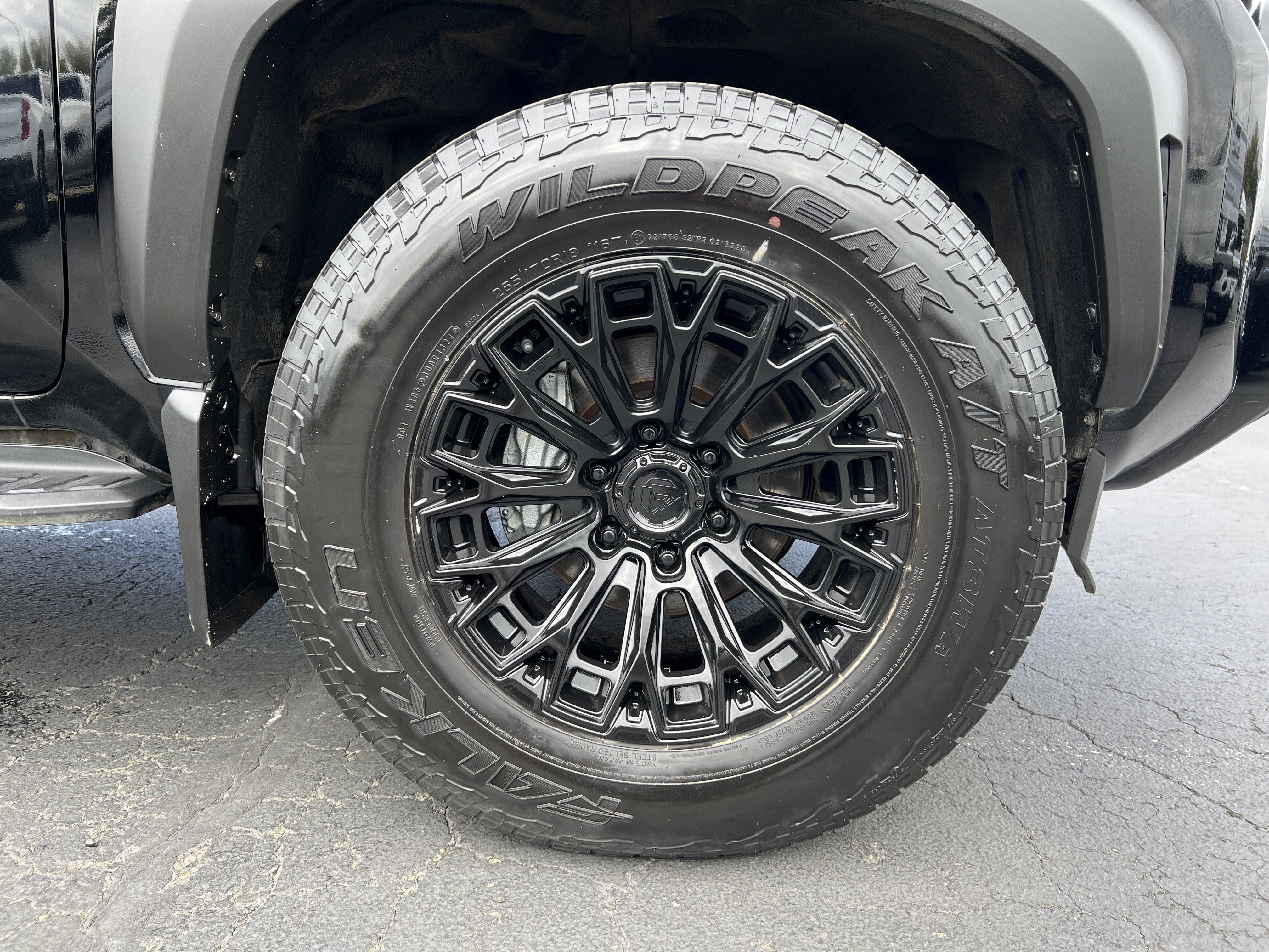 Used 2025 Toyota 4Runner TRD Off-Road Premium AWD/4WD image 11