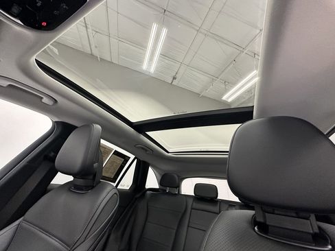 Certified 2025 Mercedes-Benz GLC 300 4MATIC image 33