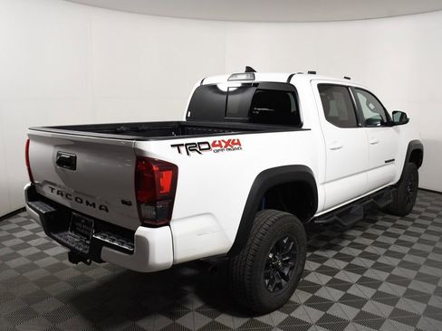 Used 2019 Toyota Tacoma TRD Off-Road AWD/4WD image 6