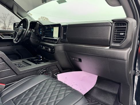 Used 2022 Chevrolet Silverado 1500 LT w/ Max Trailering Package image 18