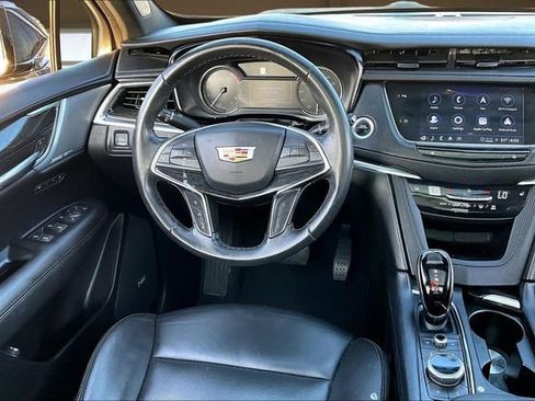 Used 2023 Cadillac XT5 Premium Luxury image 5