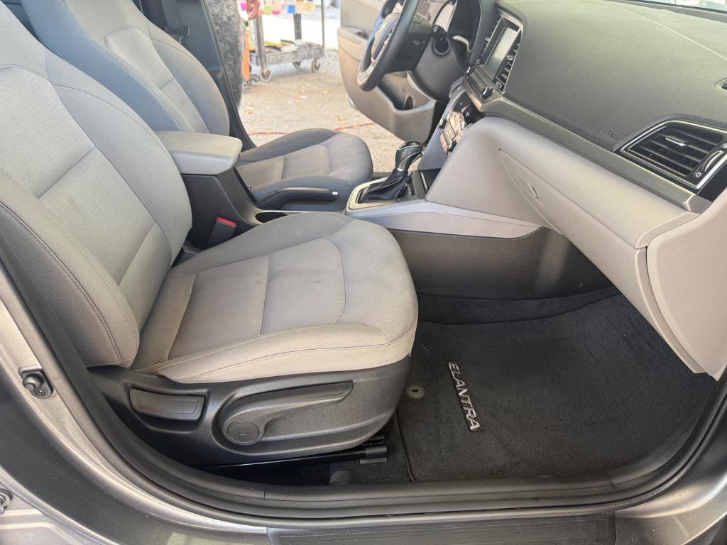 Used 2018 Hyundai Elantra Value Edition w/ Cargo Package FWD image 31
