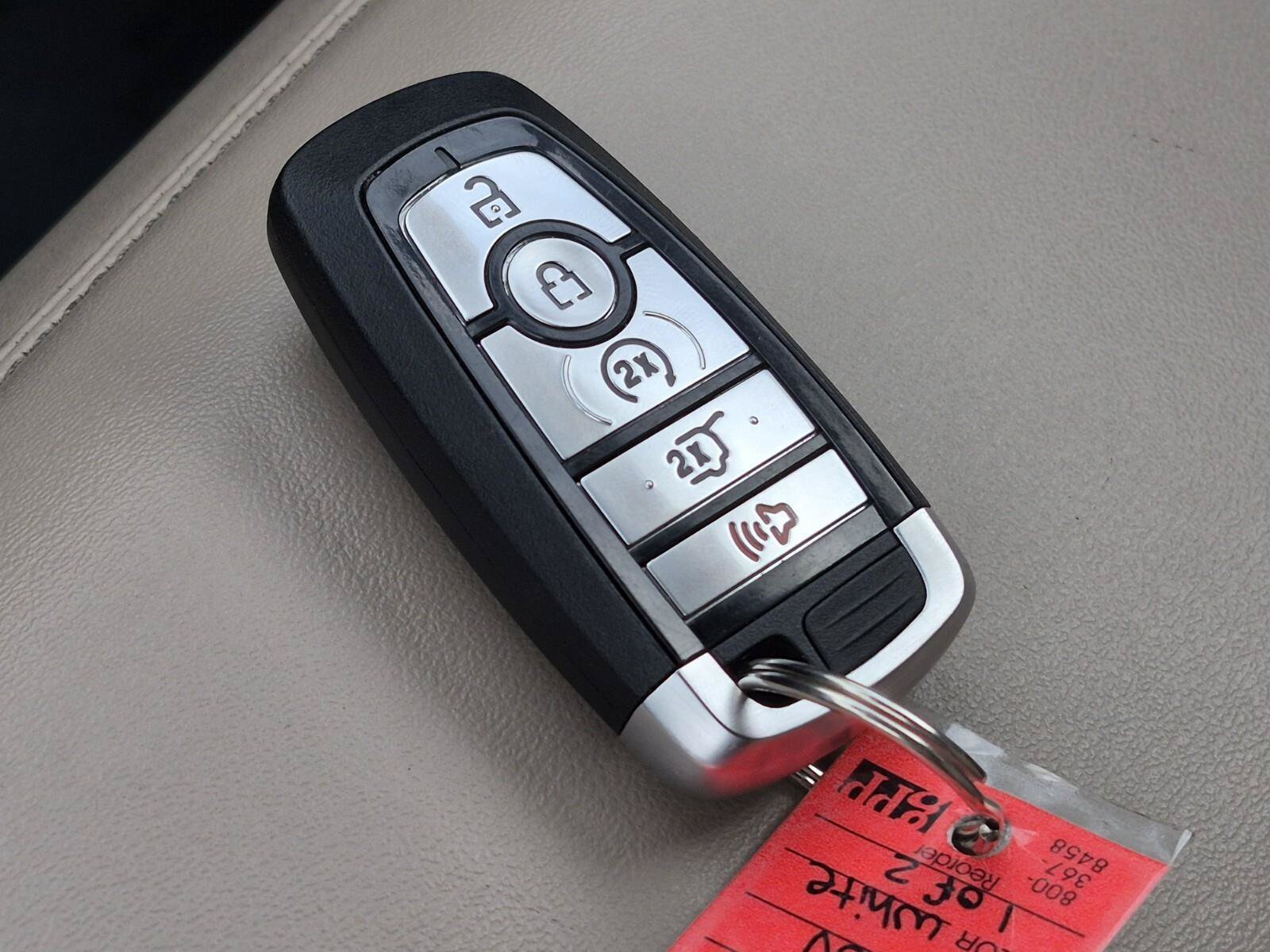 Used 2022 Ford Explorer XLT w/ Equipment Group 202A RWD image 36