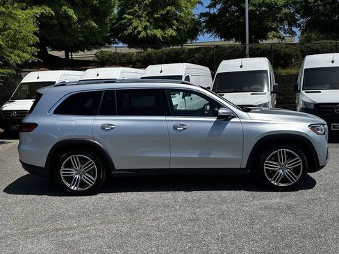 Certified 2025 Mercedes-Benz GLS 450 4MATIC image 9