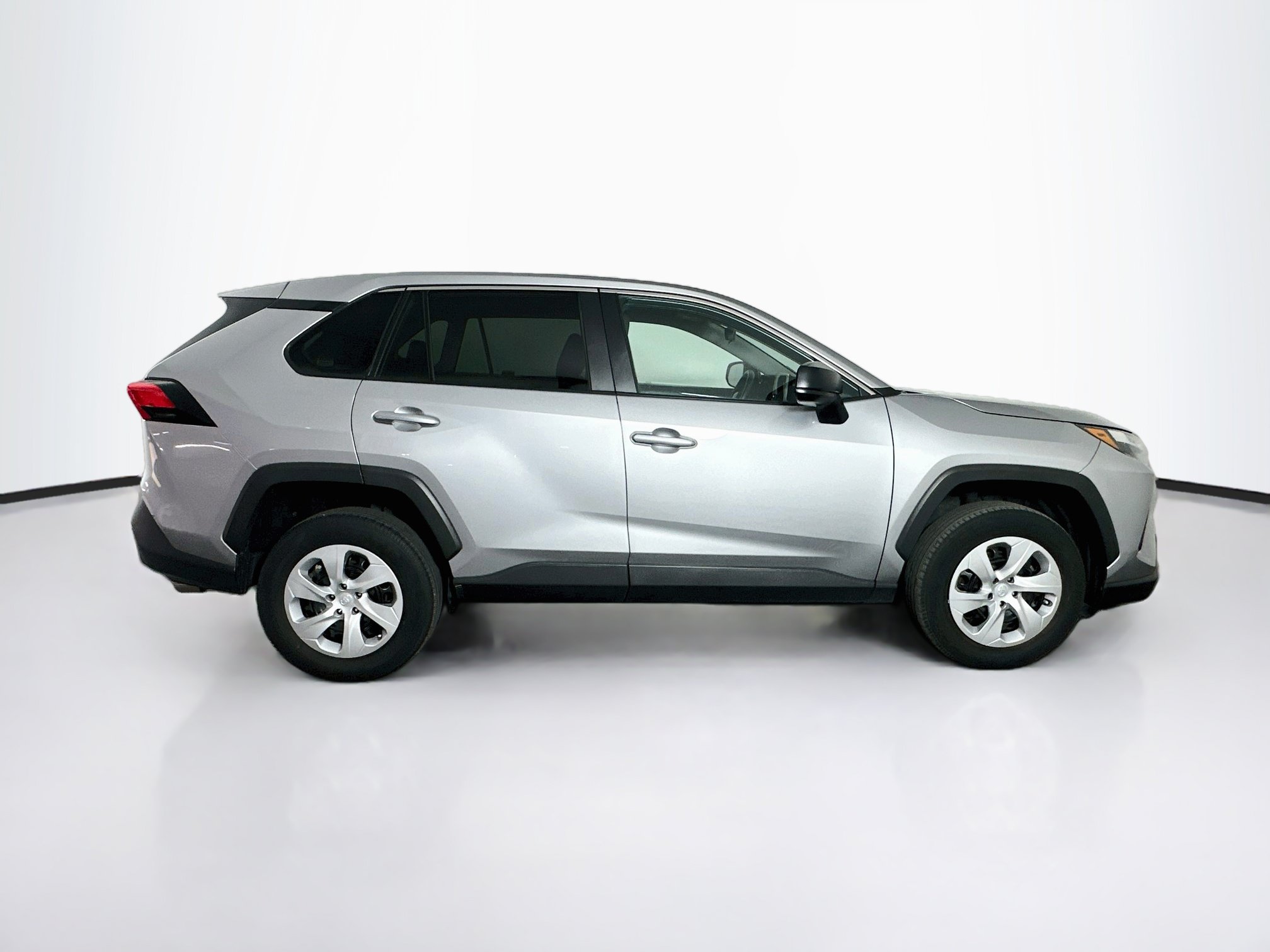 Used 2025 Toyota RAV4 LE AWD/4WD image 10