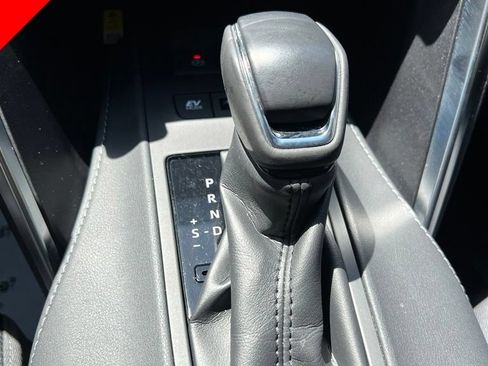 Certified 2021 Toyota Venza LE AWD/4WD image 25