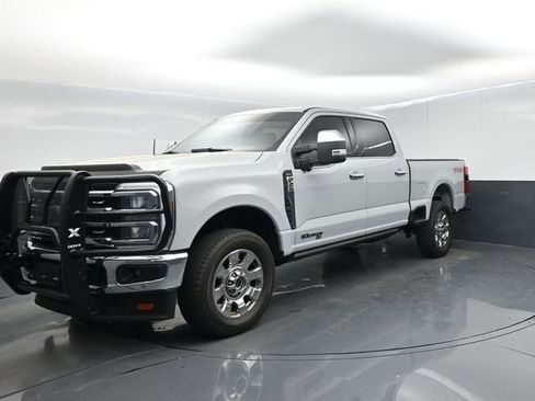 Used 2025 Ford F250 Lariat w/ Lariat Ultimate Package AWD/4WD image 4