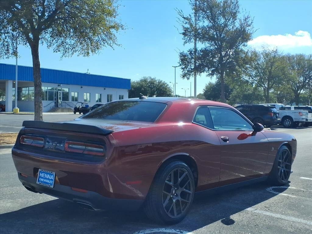 Used 2017 Dodge Challenger R/T Scat Pack RWD image 6