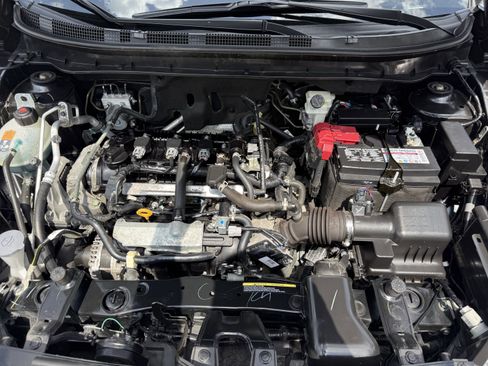 Used 2024 Nissan Kicks SV w/ Exterior Package FWD image 32