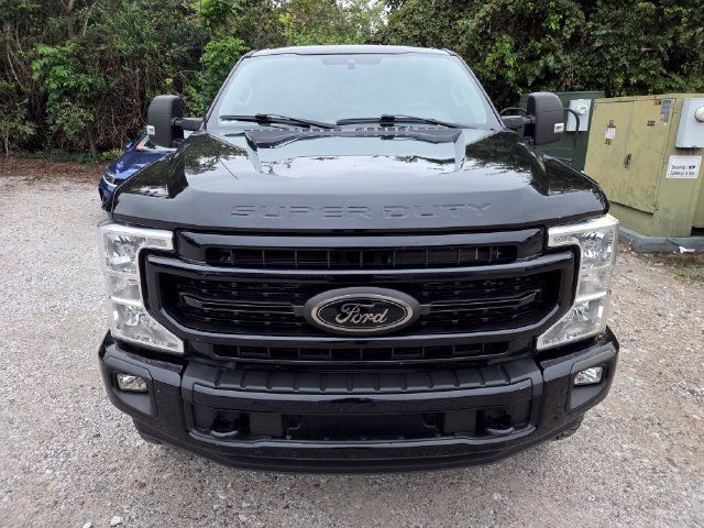 Used 2022 Ford F250 XLT w/ Black Appearance Package AWD/4WD image 2