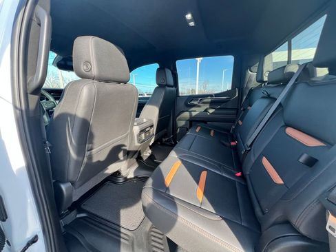 Used 2023 GMC Sierra 1500 AT4 w/ AT4 Premium Package image 47