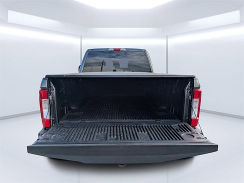 Used 2018 Ford F250 XLT image 12