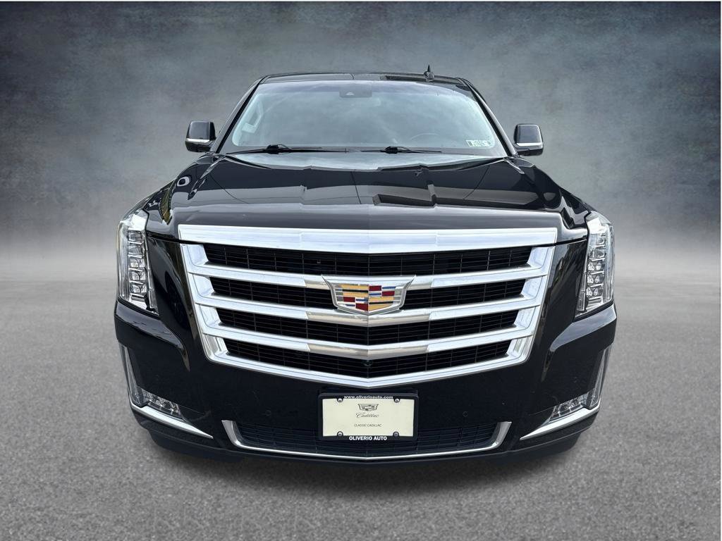 Used 2018 Cadillac Escalade Luxury AWD/4WD image 9