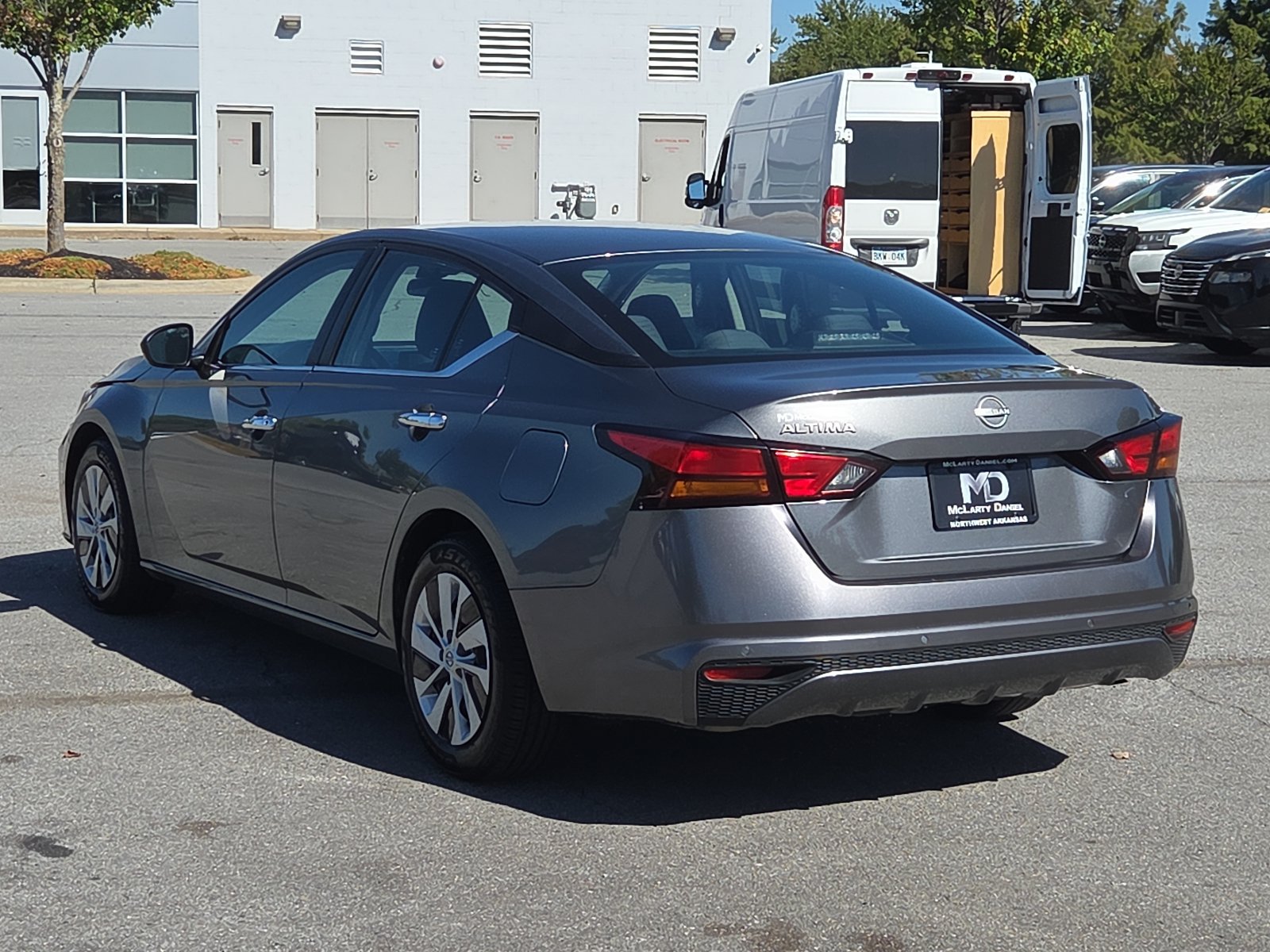 Used 2024 Nissan Altima 2.5 S FWD image 4