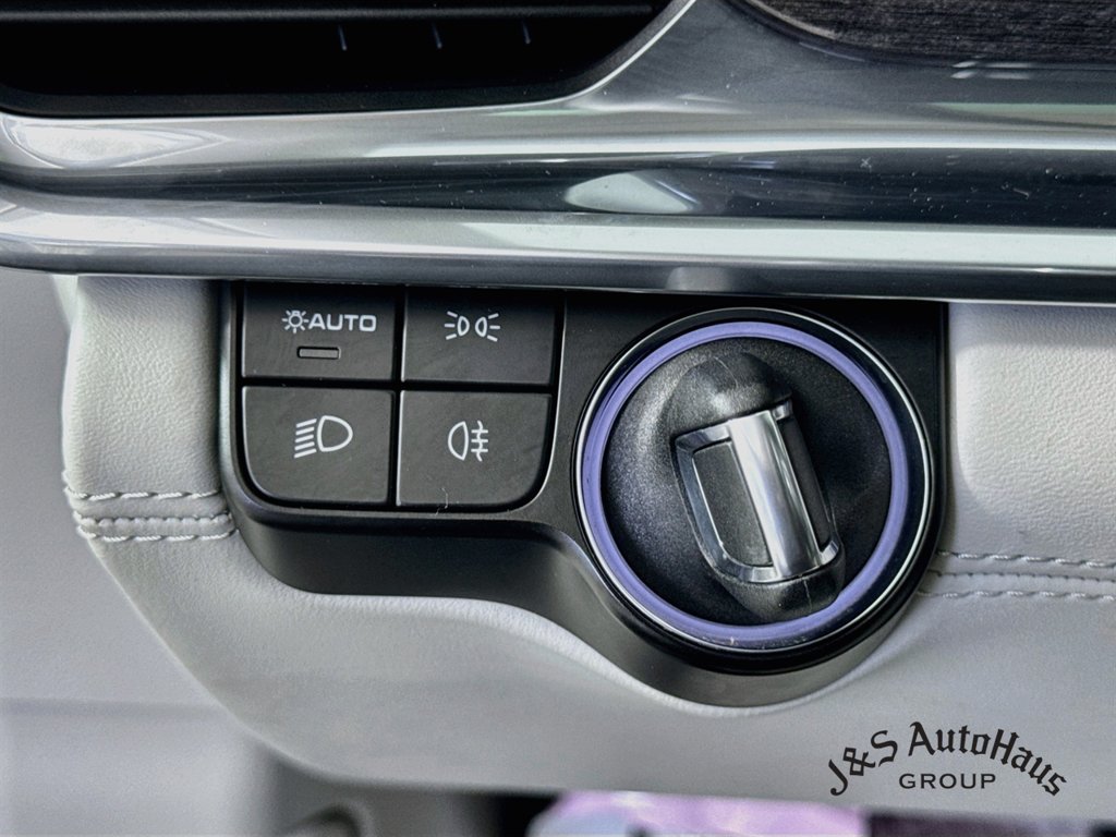 Used 2023 Porsche Panamera Platinum Edition RWD image 10