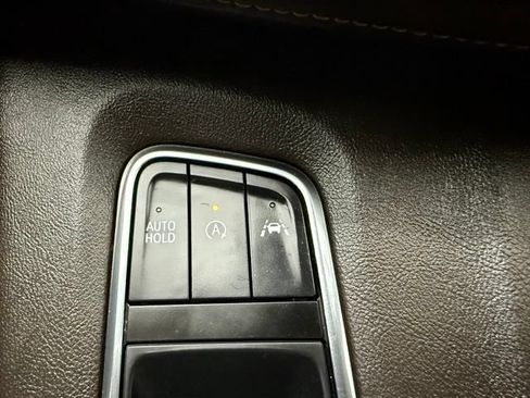Used 2023 Cadillac Escalade ESV Premium Luxury w/ Performance Package AWD/4WD image 46