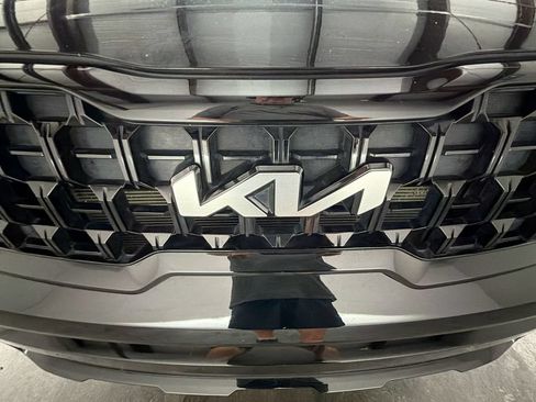 Used 2024 Kia Telluride EX X-Line AWD/4WD image 32