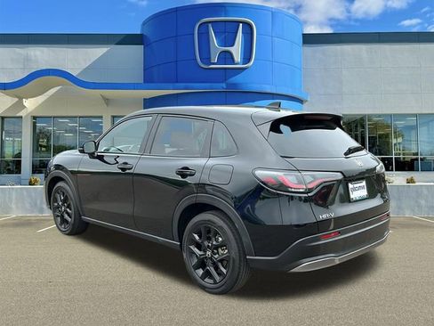 Used 2025 Honda HR-V Sport image 6