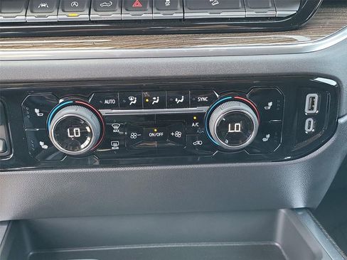 Certified 2024 Chevrolet Silverado 1500 LT Trail Boss w/ LPO, Dark Essentials Package AWD/4WD image 34