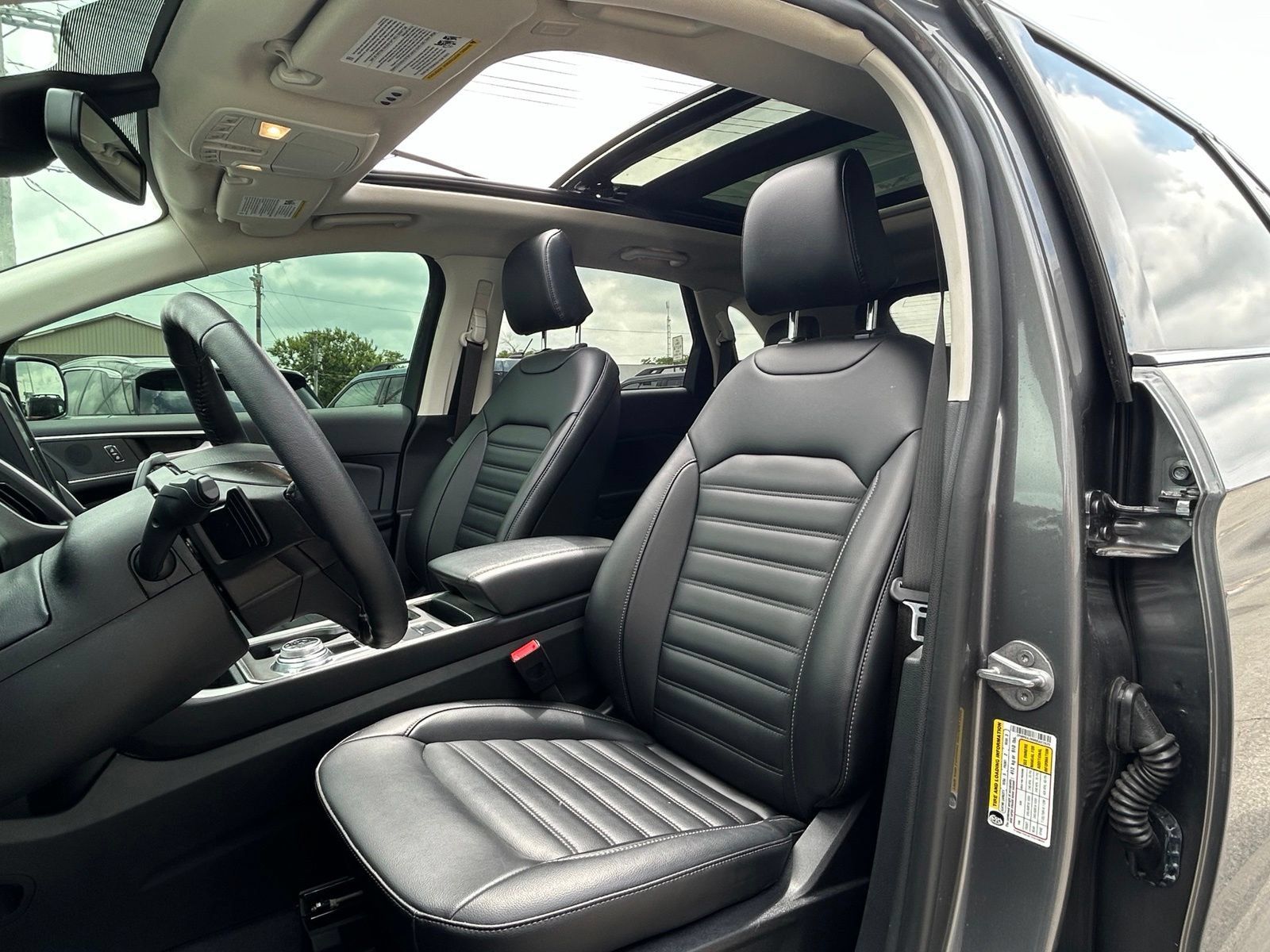 Used 2024 Ford Edge SEL w/ Convenience Package AWD/4WD image 12