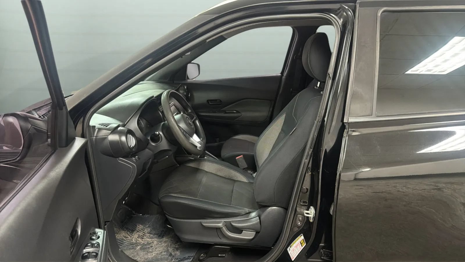Used 2018 Nissan Kicks S FWD image 21