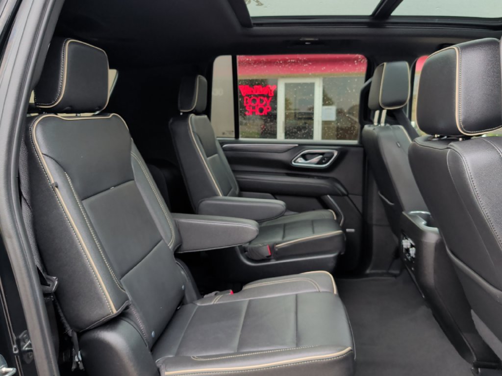 Used 2024 GMC Yukon XL SLT w/ SLT Luxury Package AWD/4WD image 35