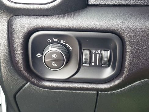 Used 2024 RAM 2500 Rebel AWD/4WD image 21