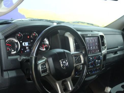 Used 2018 RAM 1500 Laramie AWD/4WD image 14