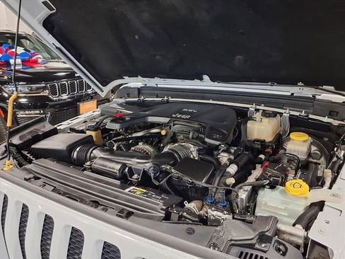 Used 2018 Jeep Wrangler Unlimited Sport S image 11