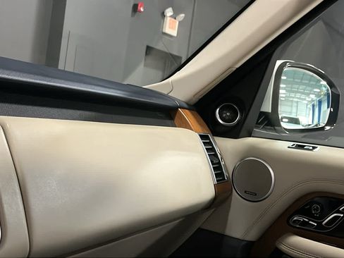 Used 2019 Land Rover Range Rover Supercharged AWD/4WD image 18