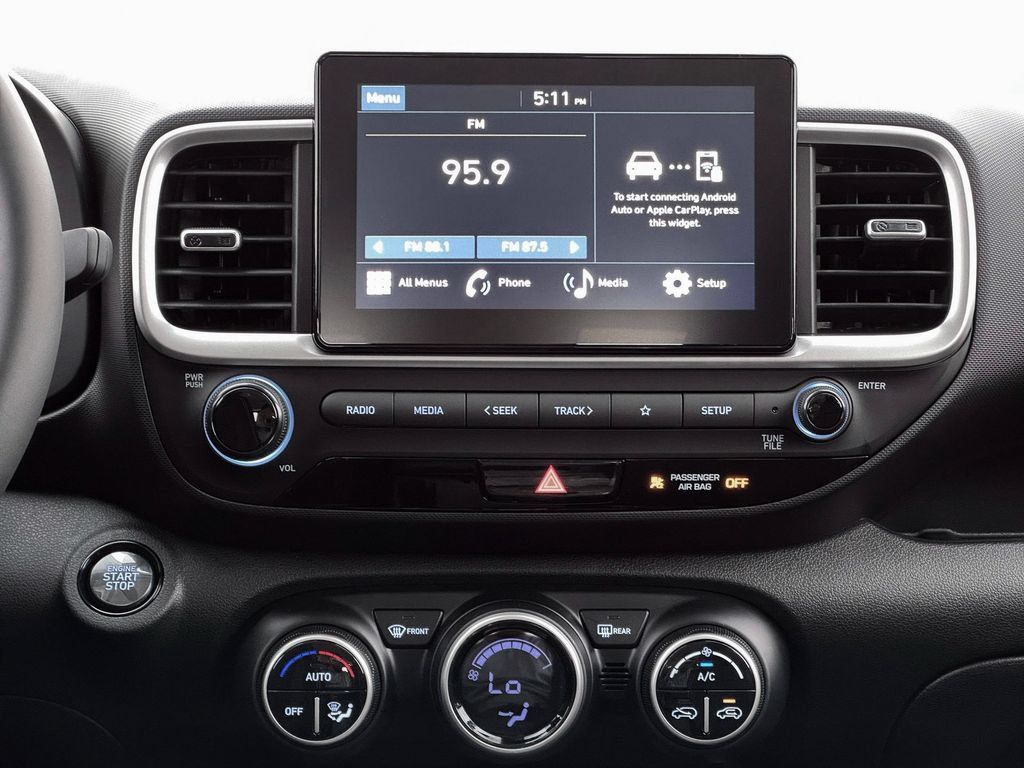 New 2026 Hyundai Venue SEL FWD image 19