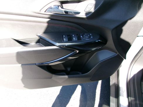 New 2026 Chevrolet Trax RS w/ Sunroof Package image 12