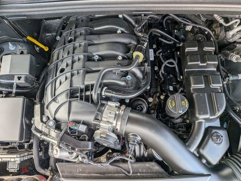 Used 2025 Dodge Durango GT AWD/4WD image 15