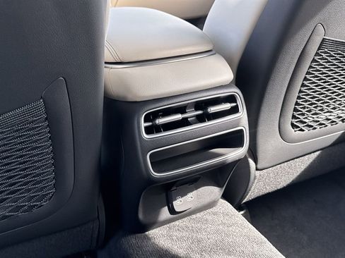 Used 2026 Genesis GV70 2.5T Select image 24