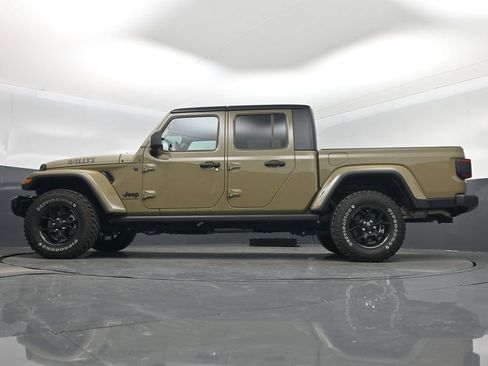 Used 2025 Jeep Gladiator Willys image 15