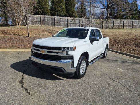 Used 2021 Chevrolet Silverado 1500 LT image 3