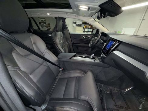 Used 2025 Volvo V60 B5 Cross Country Ultra w/ Climate Package AWD/4WD image 14