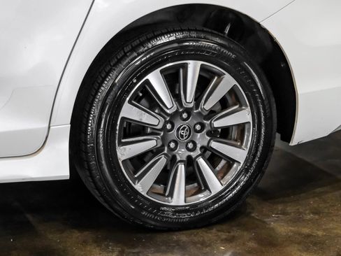 Used 2019 Toyota Sienna Limited Premium AWD/4WD image 50