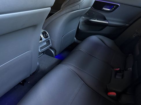 New 2025 Mercedes-Benz C 300 4MATIC Sedan image 14