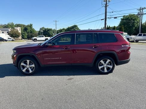 Used 2022 Jeep Grand Cherokee L Limited RWD image 4