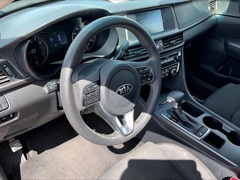 Used 2018 Kia Optima LX FWD image 11