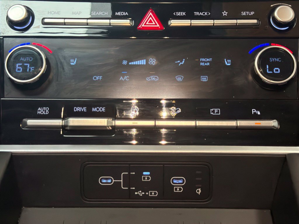 Certified 2025 Hyundai Santa Fe SEL FWD image 18