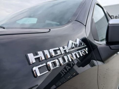 Used 2026 Chevrolet Silverado 1500 High Country w/ Technology Package AWD/4WD image 10