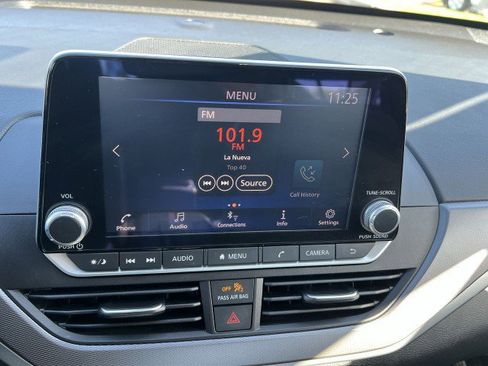 Used 2023 Nissan Altima 2.5 SR image 13