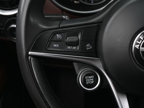 Used 2018 Alfa Romeo Stelvio AWD image 15