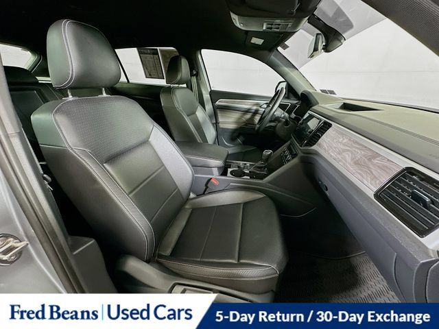 Used 2023 Volkswagen Atlas Cross Sport SE w/ Black Wheel Package AWD/4WD image 34