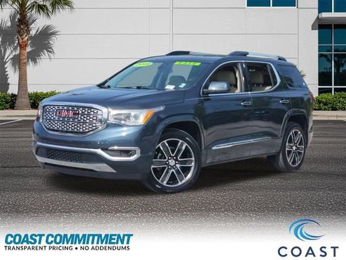 Used 2019 GMC Acadia Denali w/ Technology Package FWD image 1