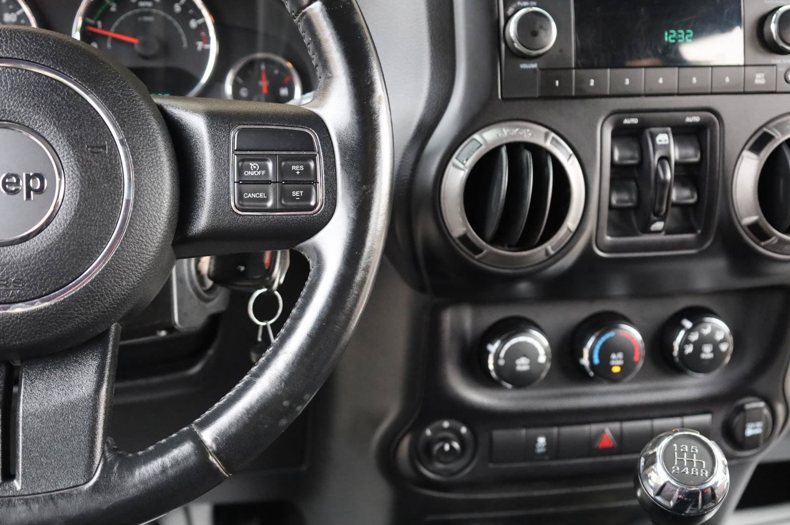 Used 2017 Jeep Wrangler Unlimited Sport w/ Quick Order Package 23S AWD/4WD image 31