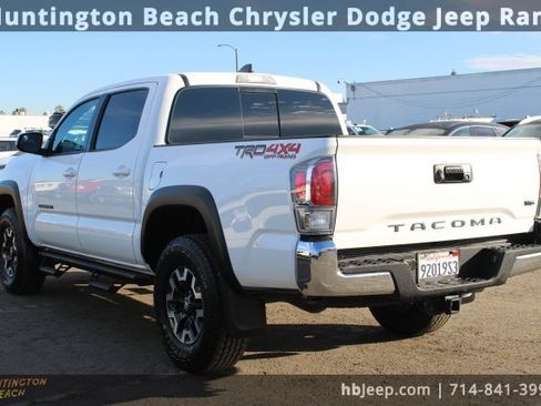 Used 2023 Toyota Tacoma TRD Off-Road image 3